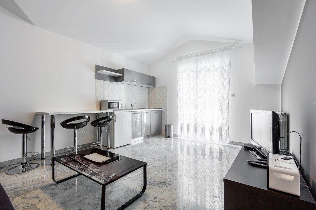 Apartments Ori Pula Bagian luar foto