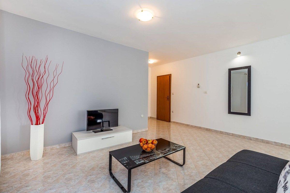 Apartments Ori Pula Bagian luar foto